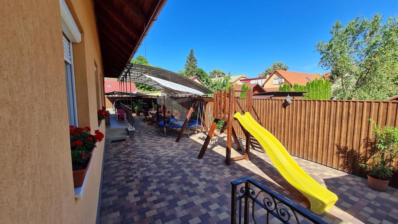 Ada Apartmanhaz Hajdúszoboszló Zewnętrze zdjęcie