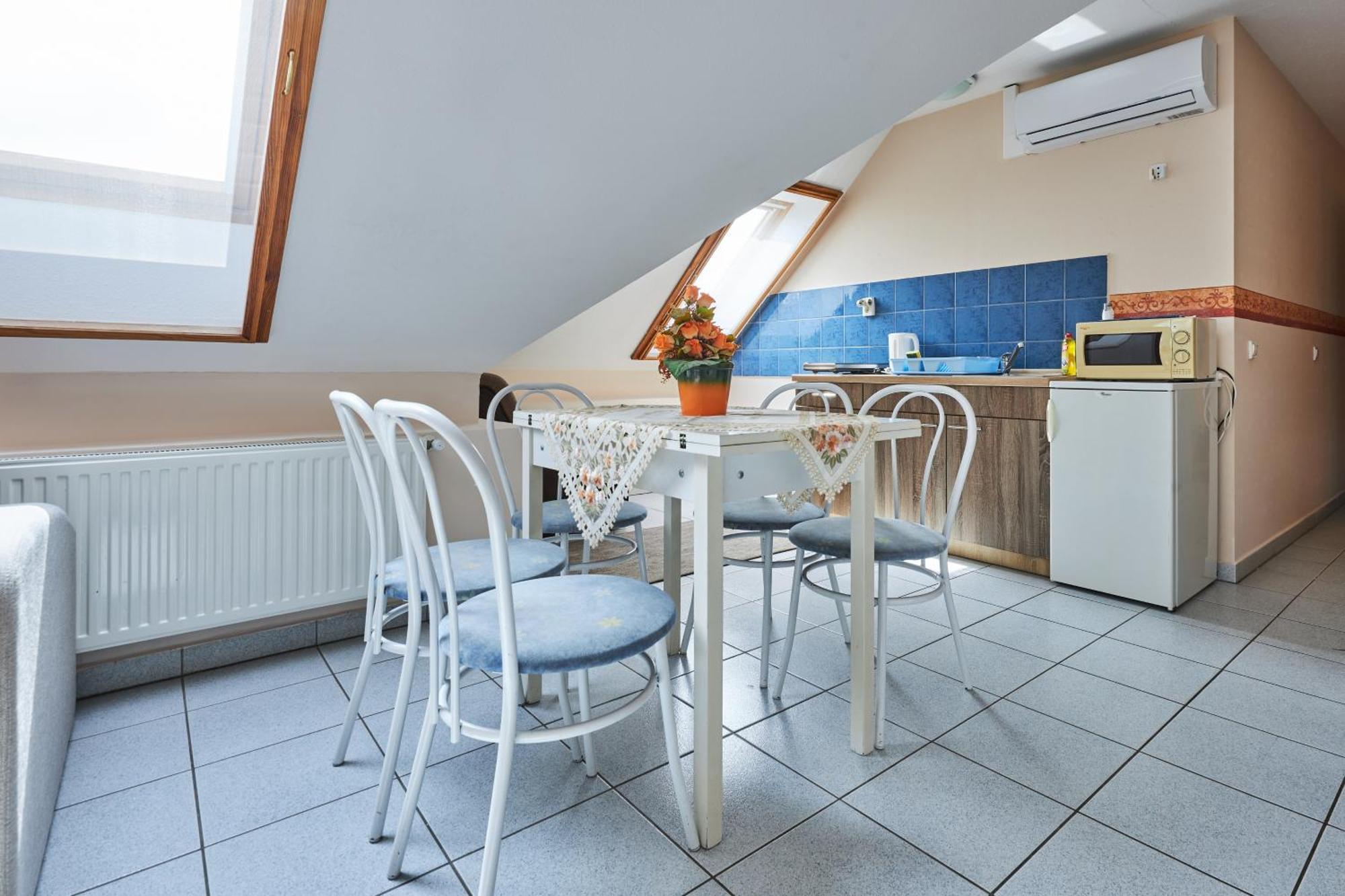 Ada Apartmanhaz Hajdúszoboszló Zewnętrze zdjęcie