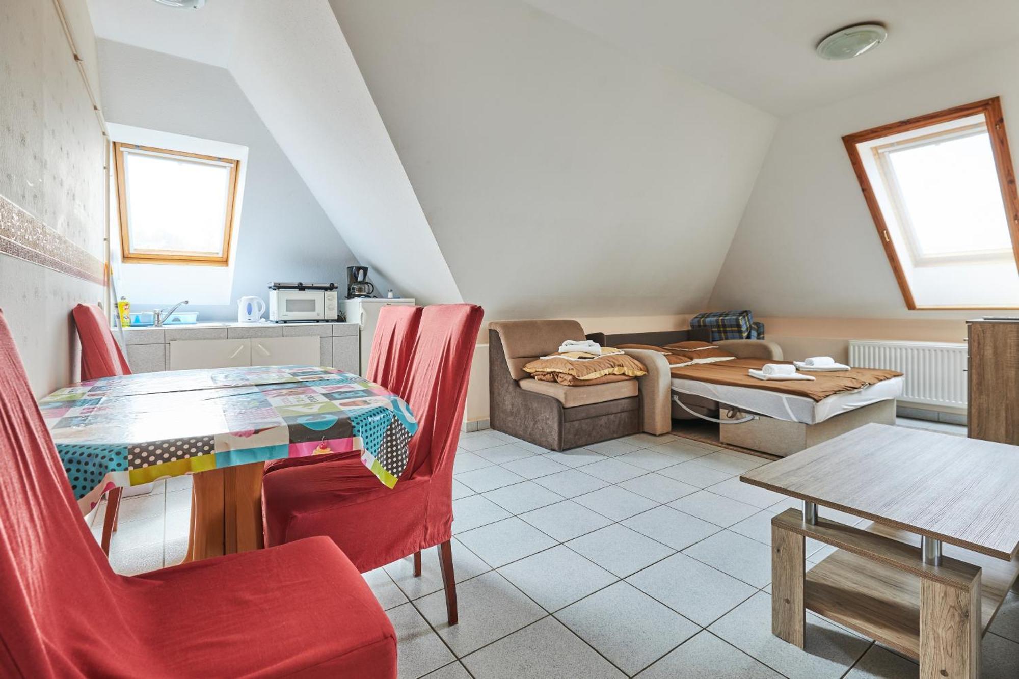 Ada Apartmanhaz Hajdúszoboszló Zewnętrze zdjęcie