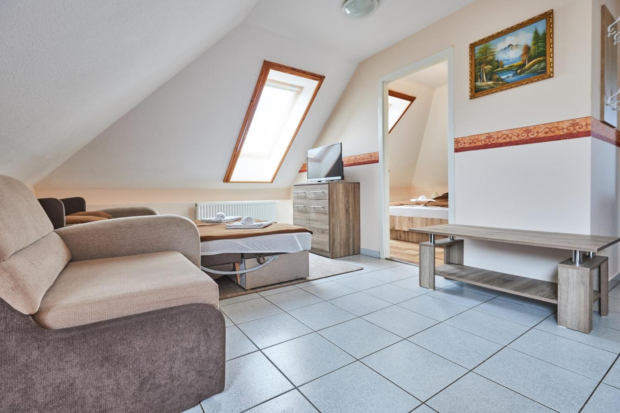 Ada Apartmanhaz Hajdúszoboszló Zewnętrze zdjęcie