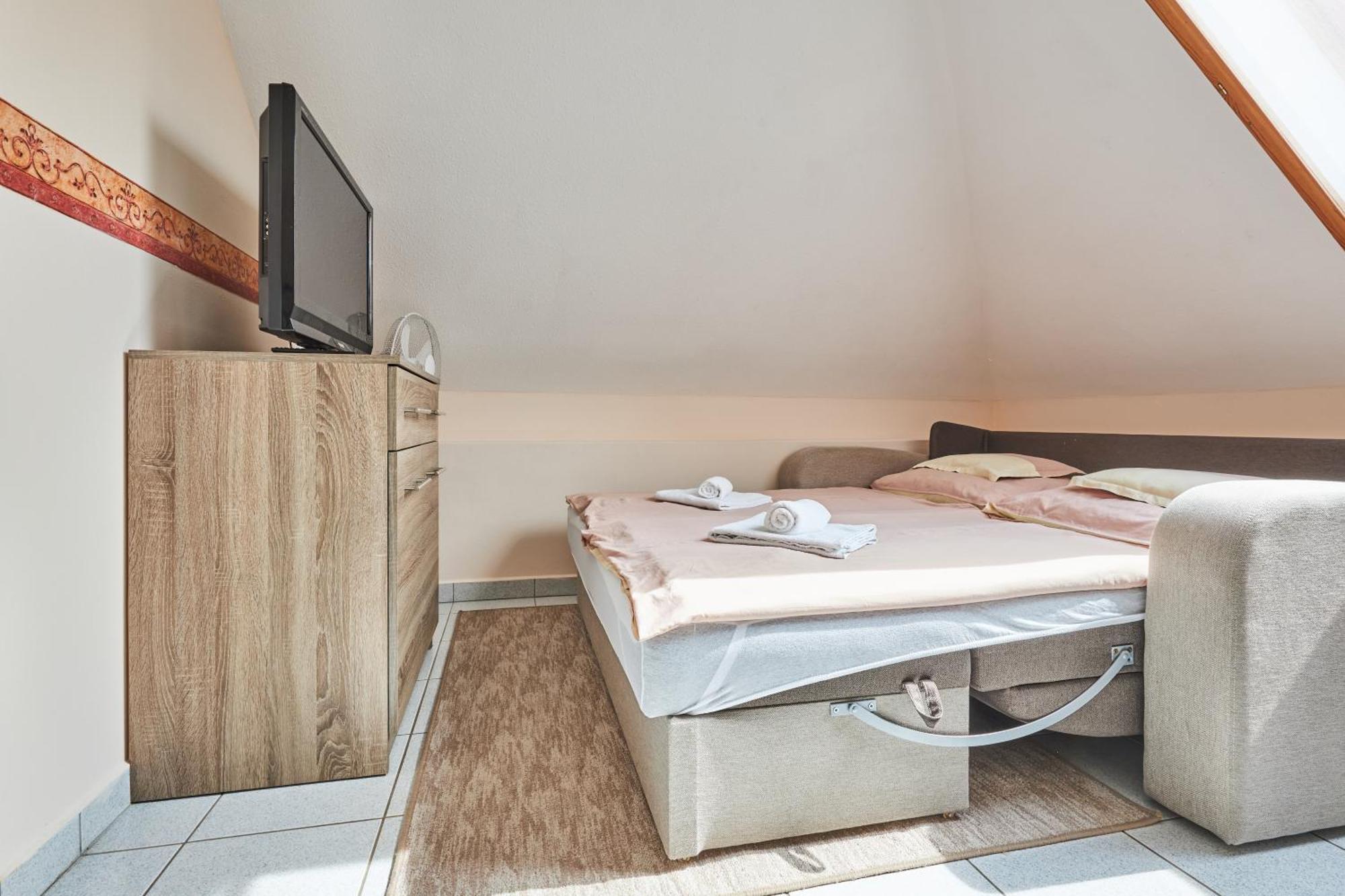 Ada Apartmanhaz Hajdúszoboszló Zewnętrze zdjęcie