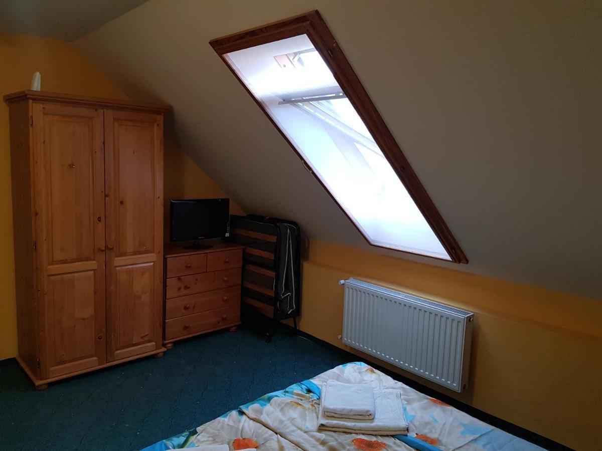 Ada Apartmanhaz Hajdúszoboszló Zewnętrze zdjęcie